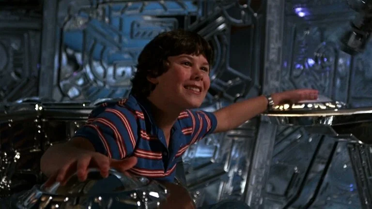 Flight+of+the+Navigator+(1986) David+flying+in+the+spaceship Joey+Cramer